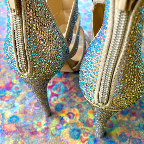 NIB 6” Iridescent Rhinestone Embellished Heels Steve Madden Size 9 M - Picture 4 of 10